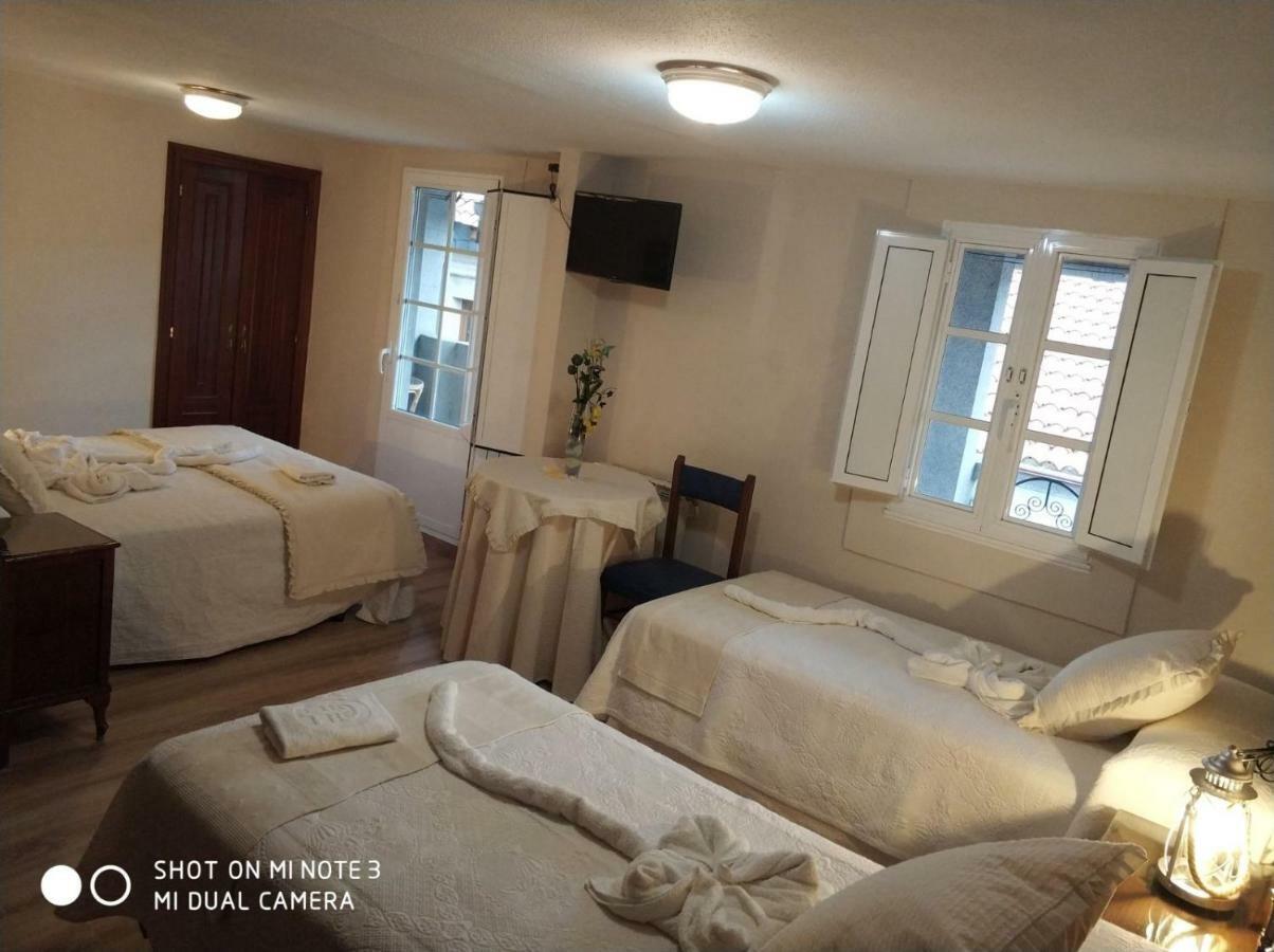 Pension Pura Cuntis Екстериор снимка