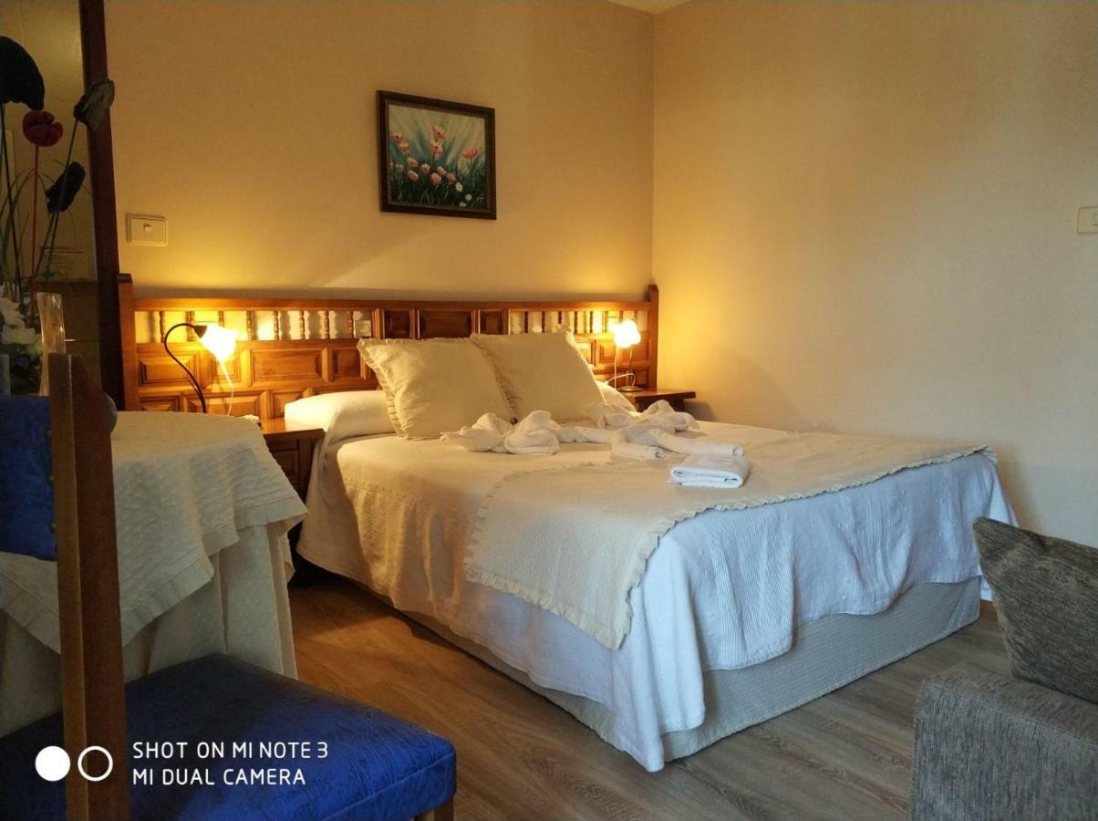 Pension Pura Cuntis Екстериор снимка